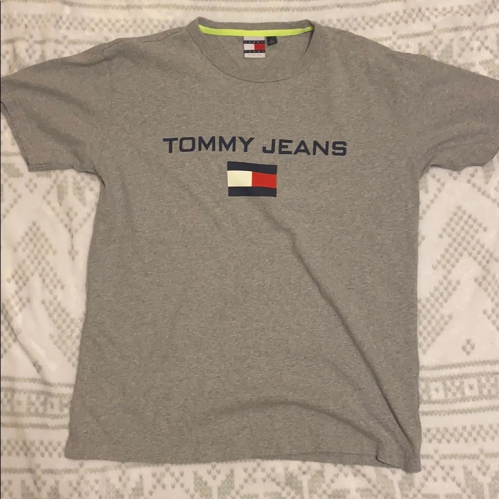 Tommy Hilfiger Grey T-Shirt